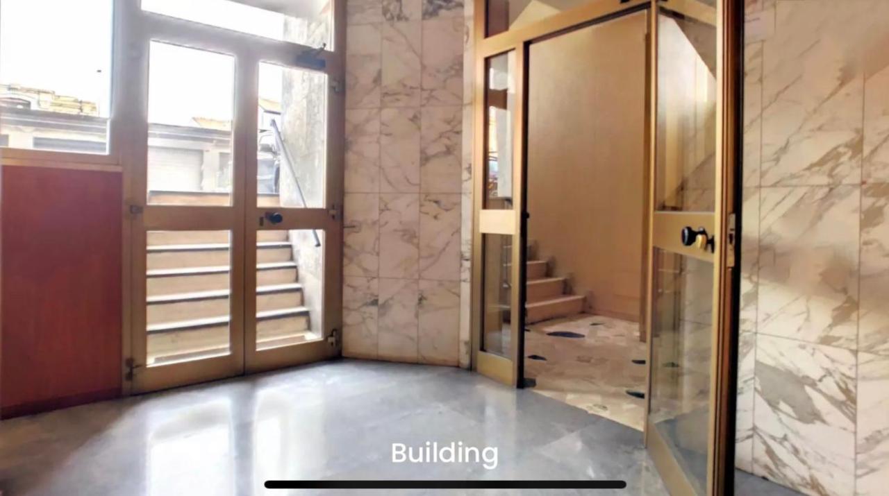 Metro Famagosta - Luminoso Appartamento Con Balcone Free Wifi & Parking Milano Ngoại thất bức ảnh